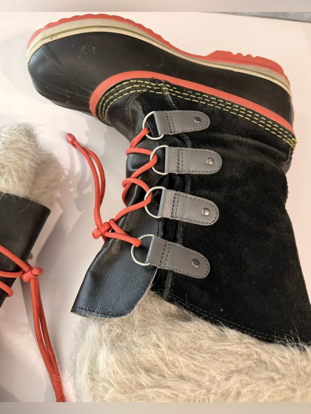 Sorel removable lining faux fur/ suede boots- waterproof. Men's 5, women's 7